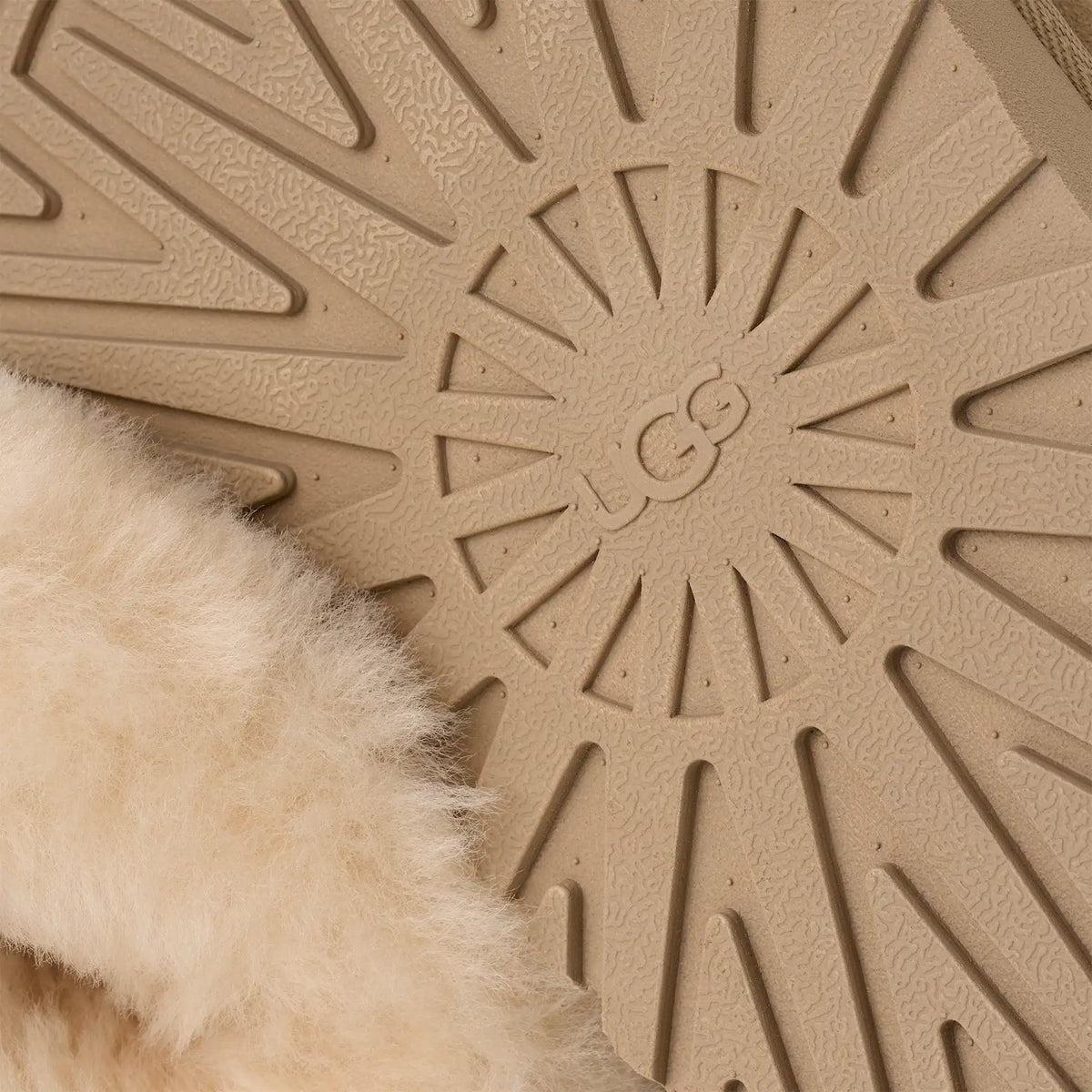 UGG Tazzelle - Sand