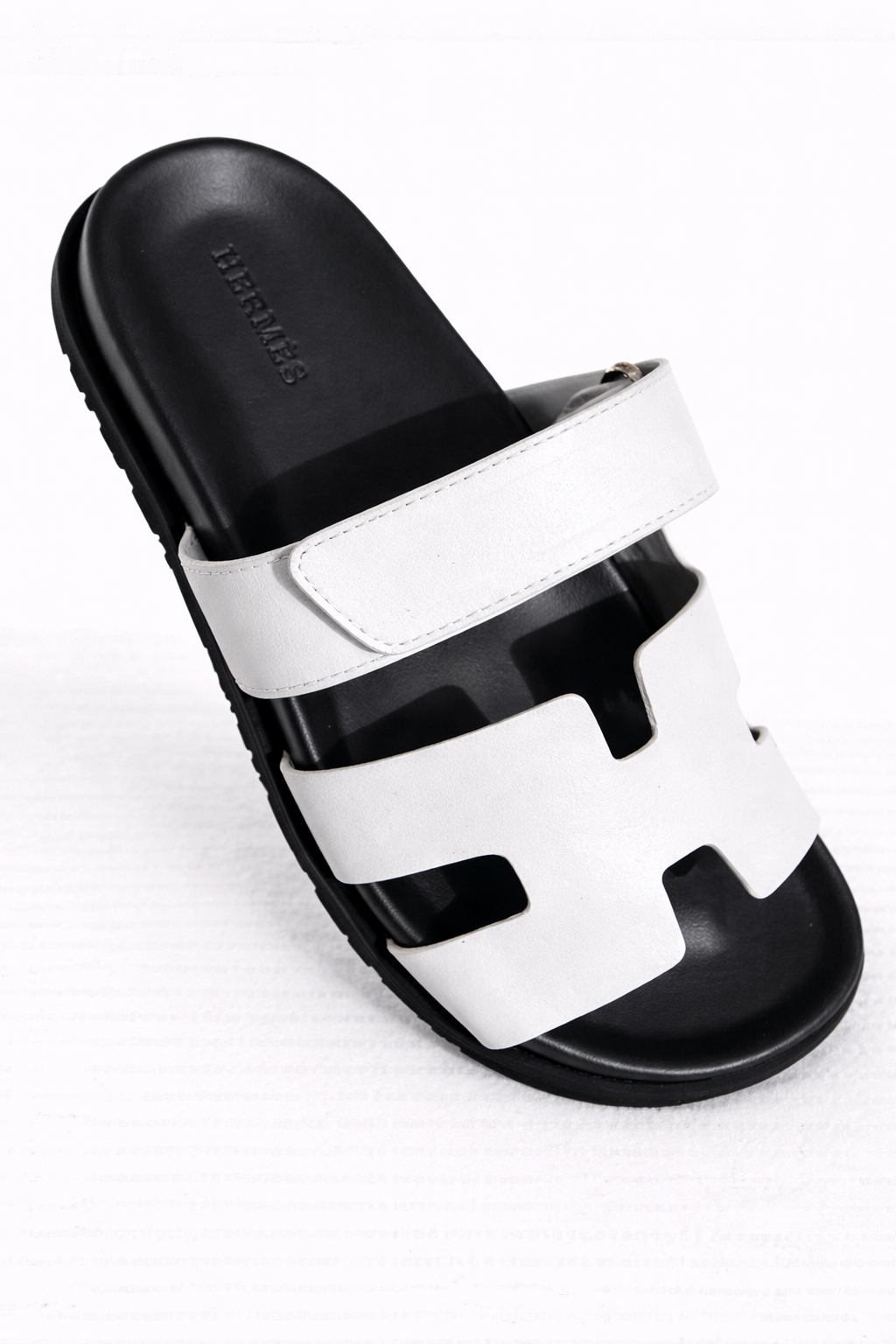 Hermès – Chypre Sandals